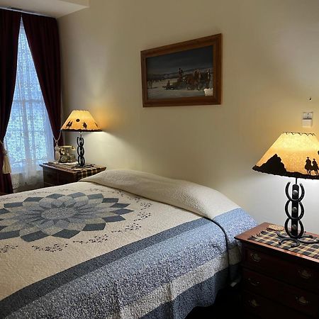 Historic Capitol Hotel Vacation Suites Downtown Buffalo Luaran gambar